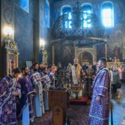 Вечірня молитва і співи: Пасія у кафедральному соборі Києва