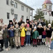 Недільна Школа «ILIOS» у жіночому монастирі: виткана зі стрічок духовності та милосердя