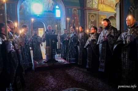 Блаженнійший Митрополит Епіфаній звершив Пасію в Свято-Михайлівському Золотоверхому соборі