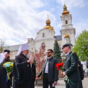 Дипломати з 8 країн відзначили пам'ять загиблих воїнів та підтримали Україну у Вінниці