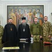Митрополит Епіфаній зустрівся з начальником розвідки Міноборони щодо ситуації на передовій