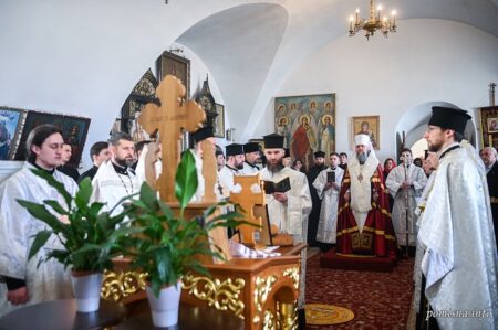 Упокоєння душі та пам’ять професора: Митрополит Епіфаній відправив панахиду за Святославом Чокалюком