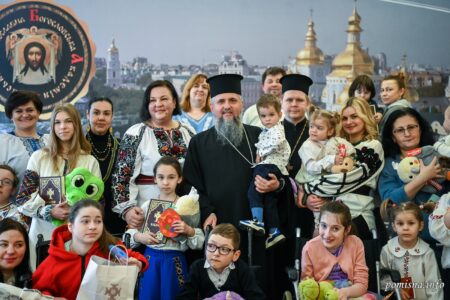 Блаженнійший Митрополит Епіфаній відвідав святковий захід для дітей з інвалідністю у Київській православній богословській академії