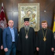 Зустріч Блаженнішого Митрополита Епіфанія з міським головою Тростянця: обговорення ситуації в країні та вітання з Днем пам’яті