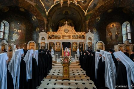 Українська Православна Церква (ПЦУ) на Архієрейському Соборі: затверджені рішення та важливі постанови