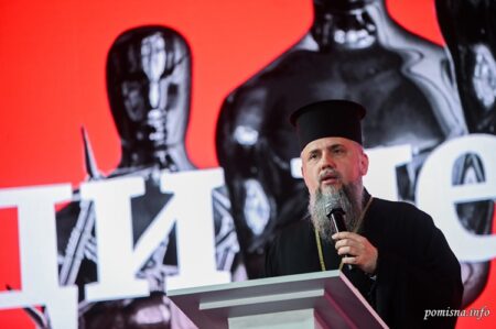 Митрополит Епіфаній виступив на заході «Великий вечір з NV» з надихаючою промовою
