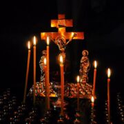 Молитва до святих: ключ до духовного зв'язку та спасіння
