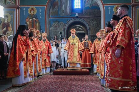 Митрополит Епіфаній очолив Божественну літургію у Свято-Михайлівському Золотоверхому соборі