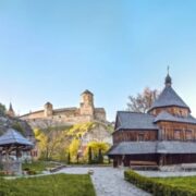 Здвиженська церква переходить до ПЦУ: парафіяни вимолили українську мову