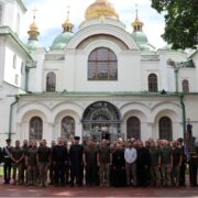 «Бути поруч»: нові військові капелани готові підтримувати українських воїнів