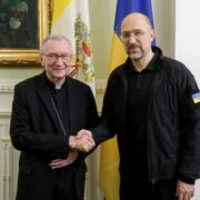 Віра та відданість Марії Магдалини: від Магдали до Голгофи