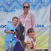 Донецька єпархія ПЦУ та священик Дмитро Тищенко підтримують переселенців