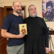 Митрополит Симеон привітав директора онкоцентру з Днем медичного працівника