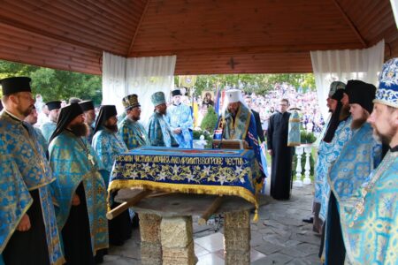 Відродження традиції: чин погребіння Плащаниці Божої Матері