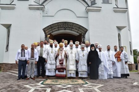 Архієрейська Літургія у Коломиї: як Преображення Господнє об’єднало вірян