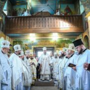 Оновлений храм святої Катерини в Хмельницькій єпархії: освячення престолу та іконостасу
