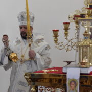 Митрополит Іларіон освятив новий храм у Сморжеві та очолив урочисту літургію