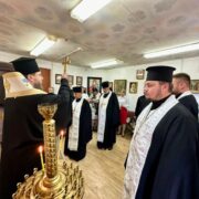 Єпископ Никодим освятив храм у Херсоні та нагородив благодійника за заслуги перед ПЦУ
