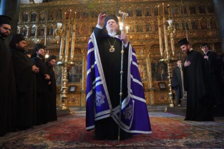 Патріарх Варфоломій очолив літургію на честь Воздвиження Чесного Хреста