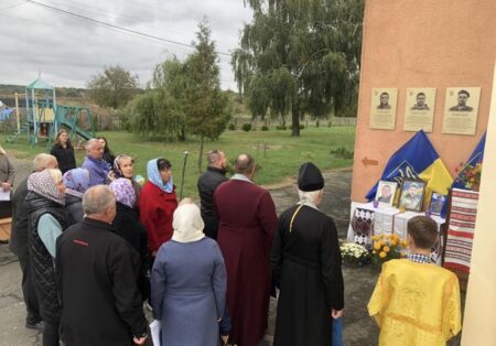 У Волинській єпархії освятили пам’ятні дошки загиблим воїнам