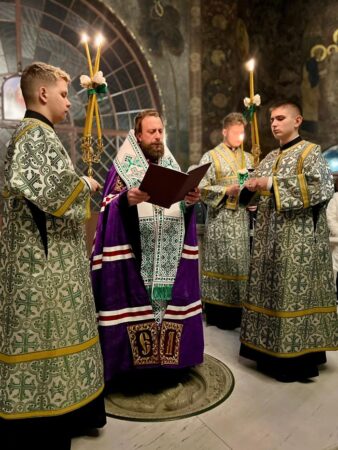 Вечірня з акафістом преподобним Печерським у Києво-Печерській Лаврі