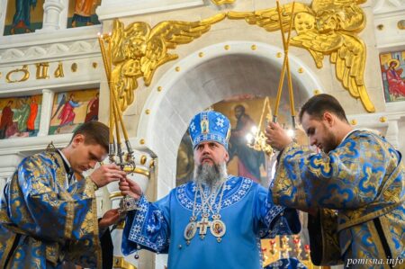 Візит Митрополита Епіфанія до Вишгорода: молитовна підтримка і благословення храму