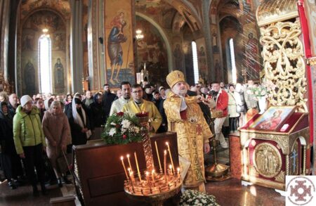 Історична літургія в Черкасах: Михайлівський собор став осередком молитви за Україну