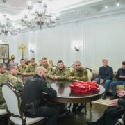 Зустріч Митрополита Епіфанія з добровольцями: підтримка Церкви захисникам України