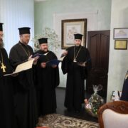 Святковий подарунок з вірою: архієпископ Агапіт отримав святиню