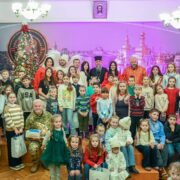 «Творімо маленькі чудеса»: Митрополит Епіфаній на дитячому святі у Києві