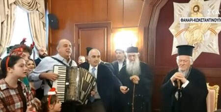 Різдвяна гармонія на Фанарі: колядки та настанови для молоді