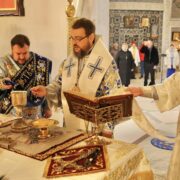 Різдвяне привітання та молитва за мир: Божественна літургія у Золотоверхому соборі