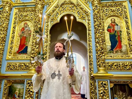 Молитва за перемогу: святкове богослужіння у Лаврі