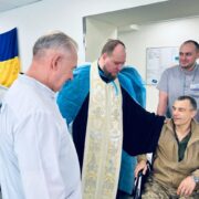 Духовна підтримка у лікарні Мечникова: візит Митрополита Симеона