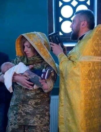 Жінки у війні: від молитви до зброї