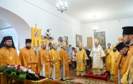 Митрополит Епіфаній очолив літургію на честь святого Ярослава Мудрого в Малій Софії