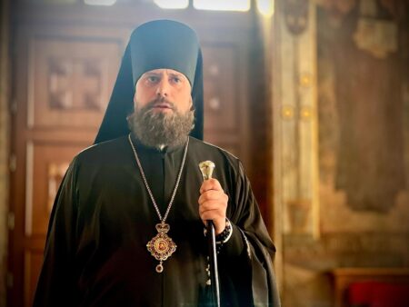 Світлини пам’яті: у Києво-Печерській лаврі представили виставку про загиблих воїнів
