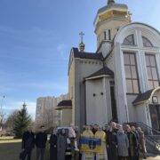 Пожертва заради перемоги: луцька парафія передала авто для військових