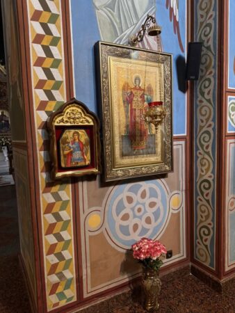 Нова духовна святиня у Києві: ікона на бронепластині як символ Божого захисту