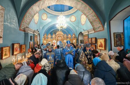 У Києво-Видубицькому монастирі відзначили Благовіщення: святкову літургію очолив Митрополит Епіфаній