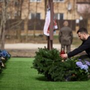 Бучанська трагедія: Президент і світові лідери вшанували пам’ять жертв