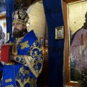 Важлива молитва за Україну: намісник Лаври очолив літургію на Яворівщині