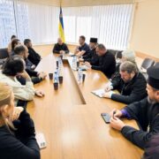 Освячення для перемоги: ПЦУ благословила паски для захисників