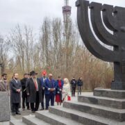 Вшанування пам’яті у Бабиному Яру: пастор Марк Бернс виголосив молитву