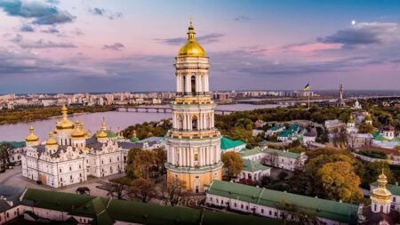 Безпідставне проживання МПвУ в Лаврі: ПЦУ і Мінкультури очікують рішучих дій