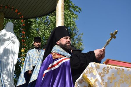 Молитва, що єднає покоління: Архієпископ Юліан очолив духовне зібрання «Пресвята Богородиця єднає в молитві»