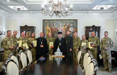 Пам’ять, молитва, подяка: Митрополит Епіфаній нагородив захисників і підтримав спорудження святині