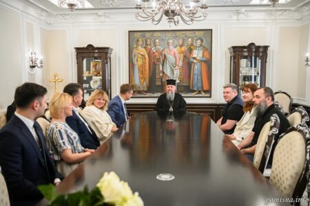 Капеланство, віра і боротьба: Митрополит Епіфаній зустрівся з Послом Молдови