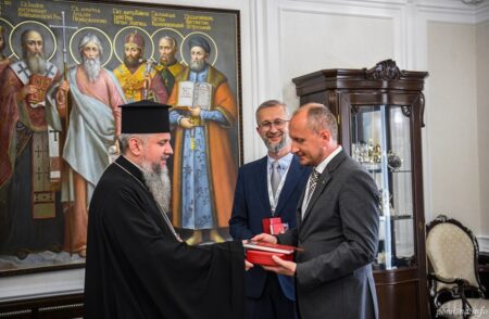 Митрополит Епіфаній і Посол Джелял обговорили духовний фронт війни