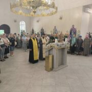 Світло у вікнах і в серцях: молитва проти страху